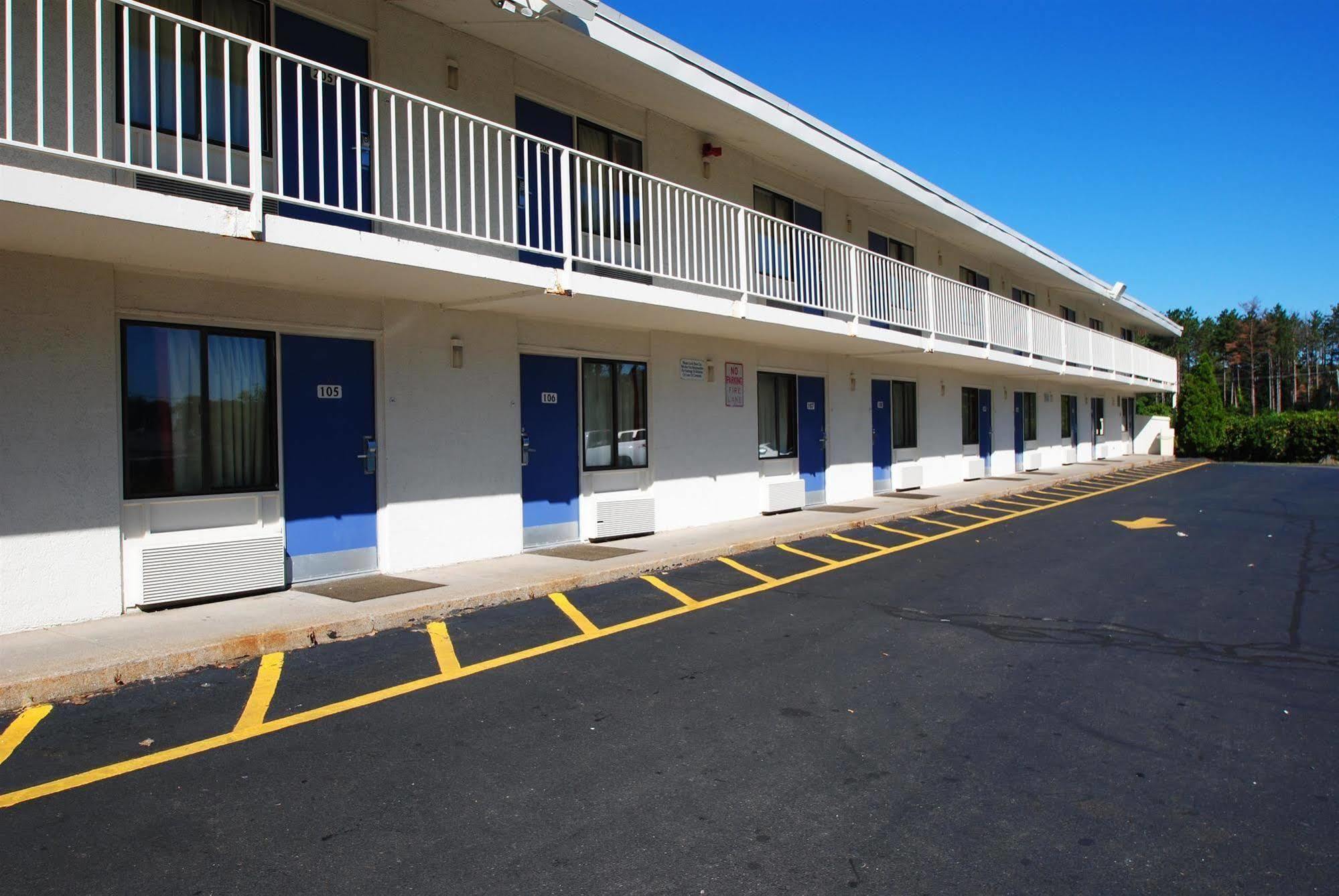 Motel 6-Chicopee, Ma - Springfield Exterior photo