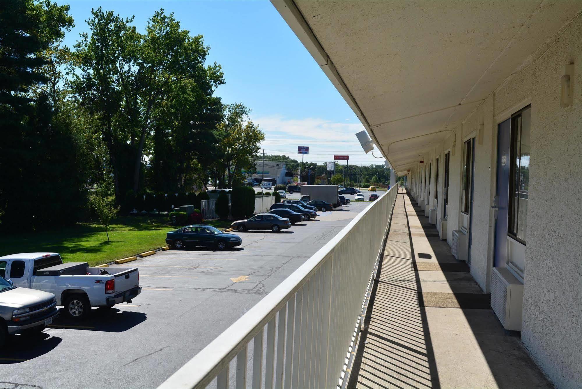 Motel 6-Chicopee, Ma - Springfield Exterior photo